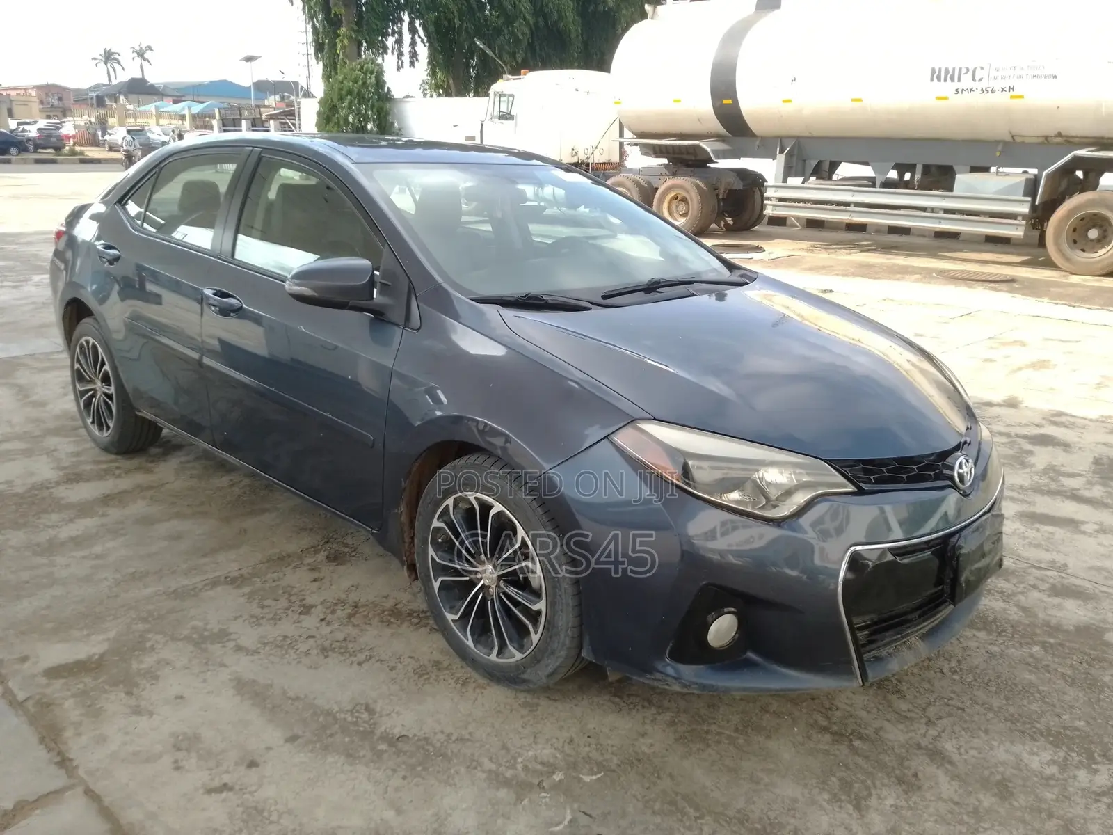 Toyota Corolla 2015 Gray