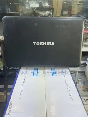 Laptop Toshiba Satellite C850 4GB Intel Pentium HDD 160GB