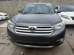 Toyota Highlander Limited 3.5l 4WD 2013 Gray
