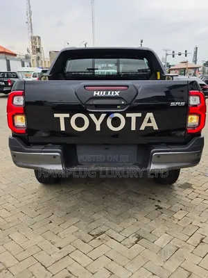 New Toyota Hilux 2026 Black