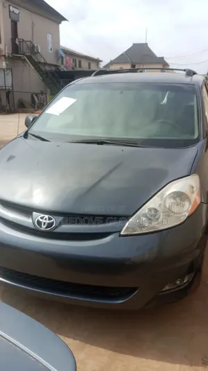 Toyota Sienna 2007 Gray