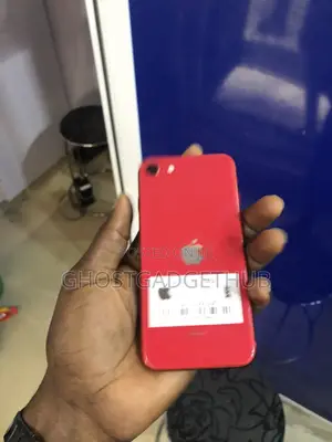 Apple iPhone SE (2022) 64 GB Red