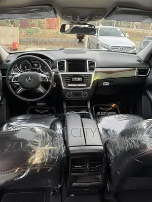 Mercedes-Benz M Class ML350 4MATIC 4dr SUV AWD (3.5L 6cyl 7A) 2015