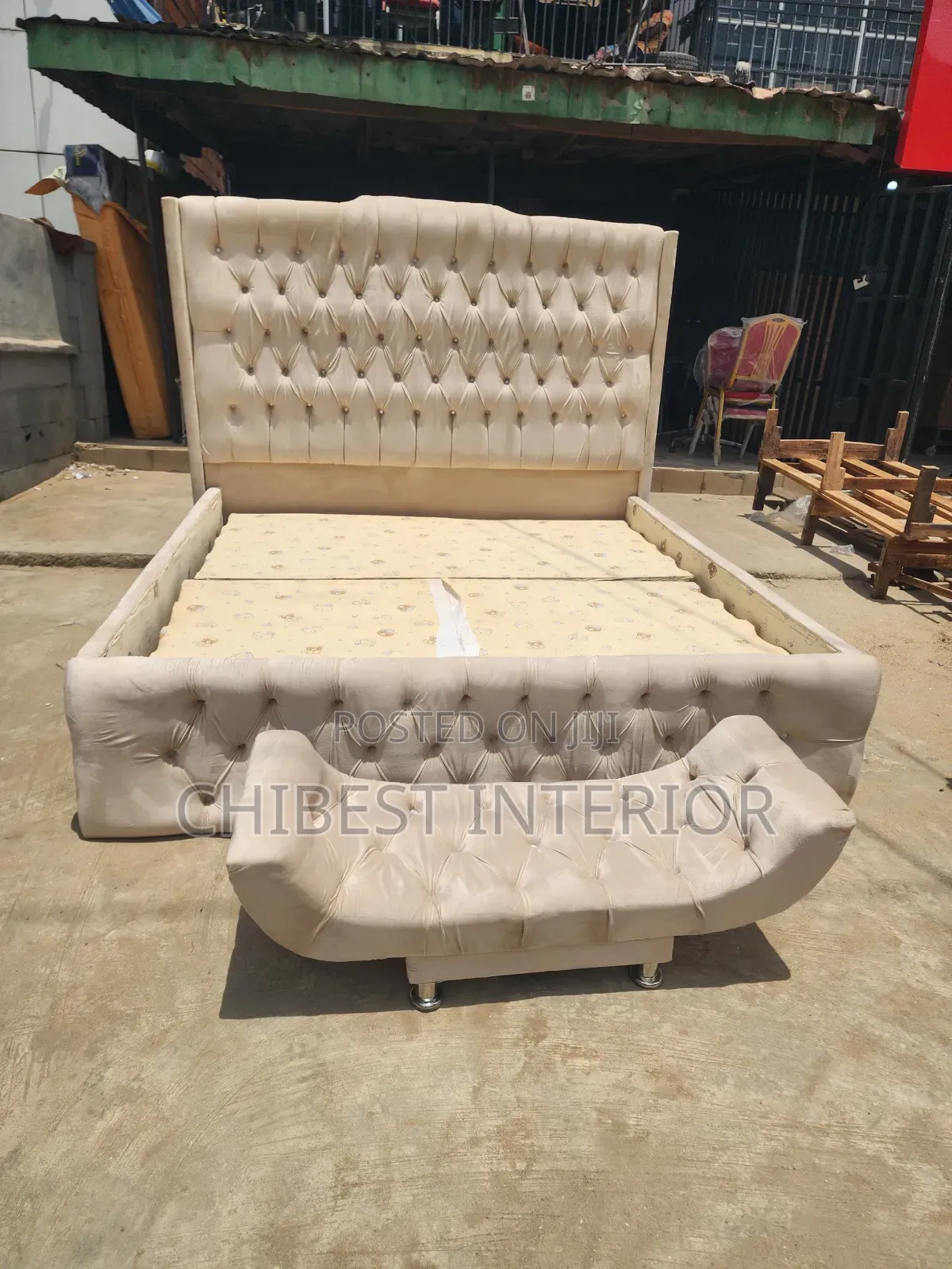 High Quality Padded 6by6 Bed.