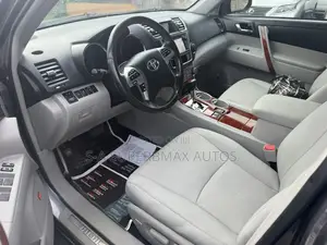 Toyota Highlander Limited 3.5l 4WD 2013 Gray