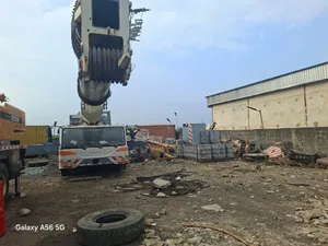350 Tons Motorized Crain
