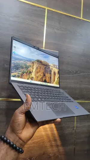 Laptop Dell Latitude 7420 8GB Intel Core i5 SSD 256GB