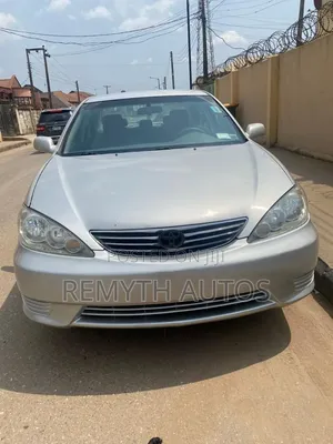 Toyota Camry 2005 Silver