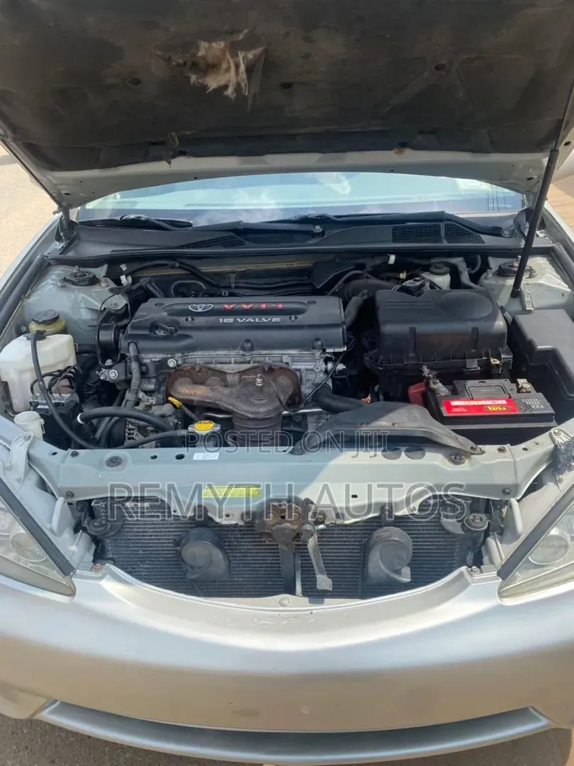 Toyota Camry 2005 Silver