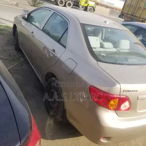 Toyota Corolla 2008 Gold