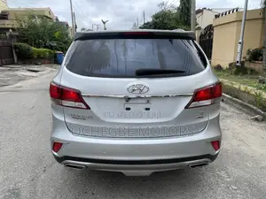 Hyundai Santa Fe 2016 Silver