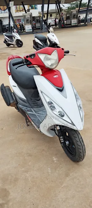 Kymco 2022 White