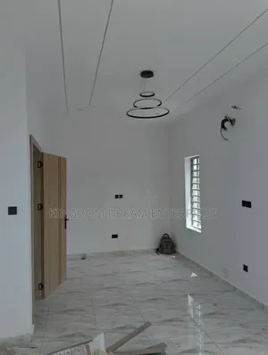 3bdrm Block of Flats in Ikeja Gra Lagos for rent