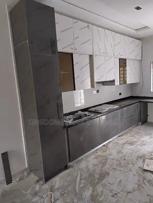 3bdrm Block of Flats in Ikeja Gra Lagos for rent