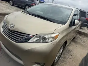 Toyota Sienna XLE 8 Passenger 2012 Gold