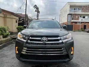 Toyota Highlander Limited 2019 Green