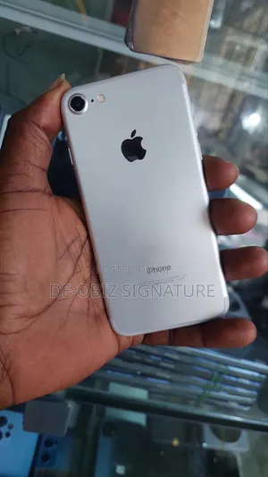 Apple iPhone 7 32 GB Silver