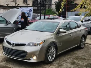 Toyota Avalon 2013 Gold
