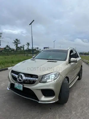 Mercedes-Benz M Class ML 550 4Matic 2013 Gold