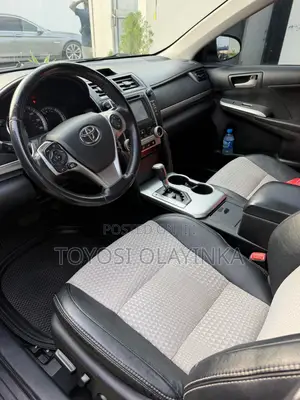 Toyota Camry SE 4dr Sedan (2.5L 4cyl 6A) 2013 Gray
