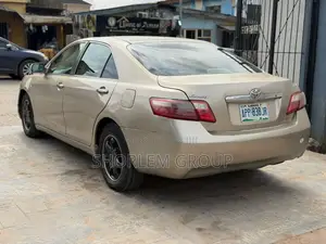 Toyota Camry 2008 Gold