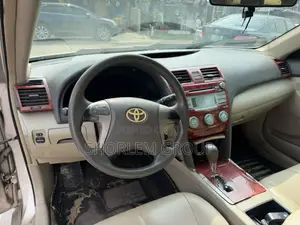 Toyota Camry 2008 Gold