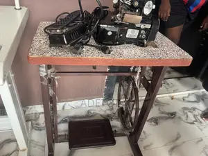 Crown Manual Weaving Machine