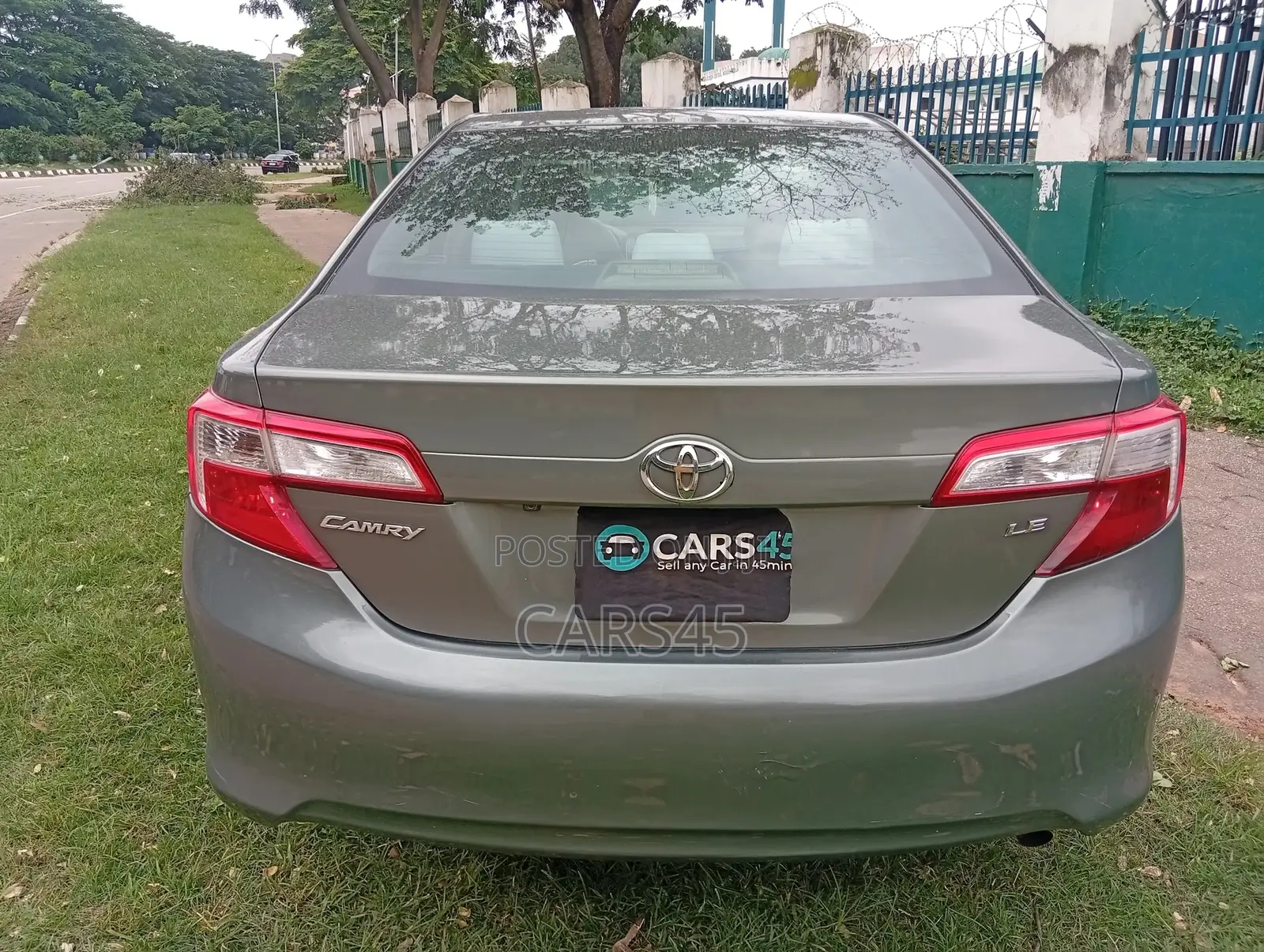 Toyota Camry 2012 Gray