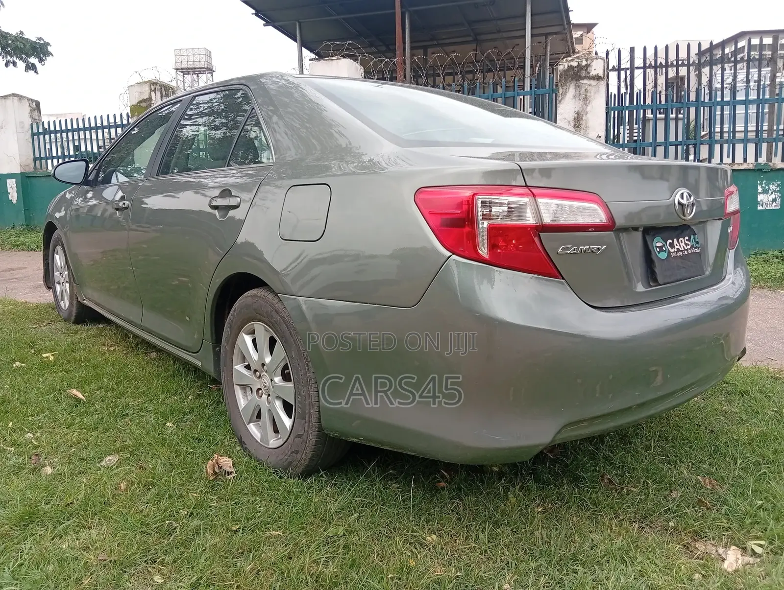 Toyota Camry 2012 Gray