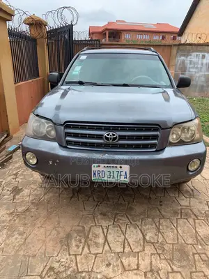 Toyota Highlander 2004 Blue