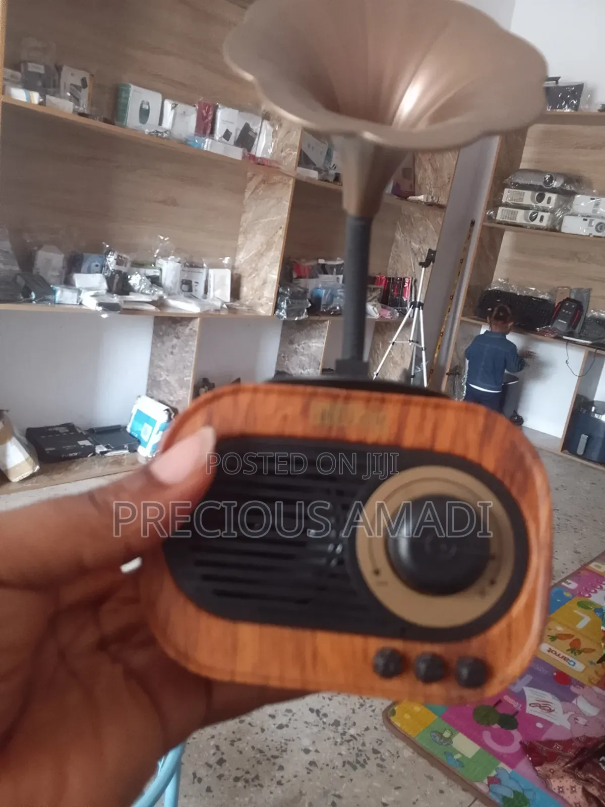 BT12 Vintage-Style Gramophone Bluetooth Speaker,