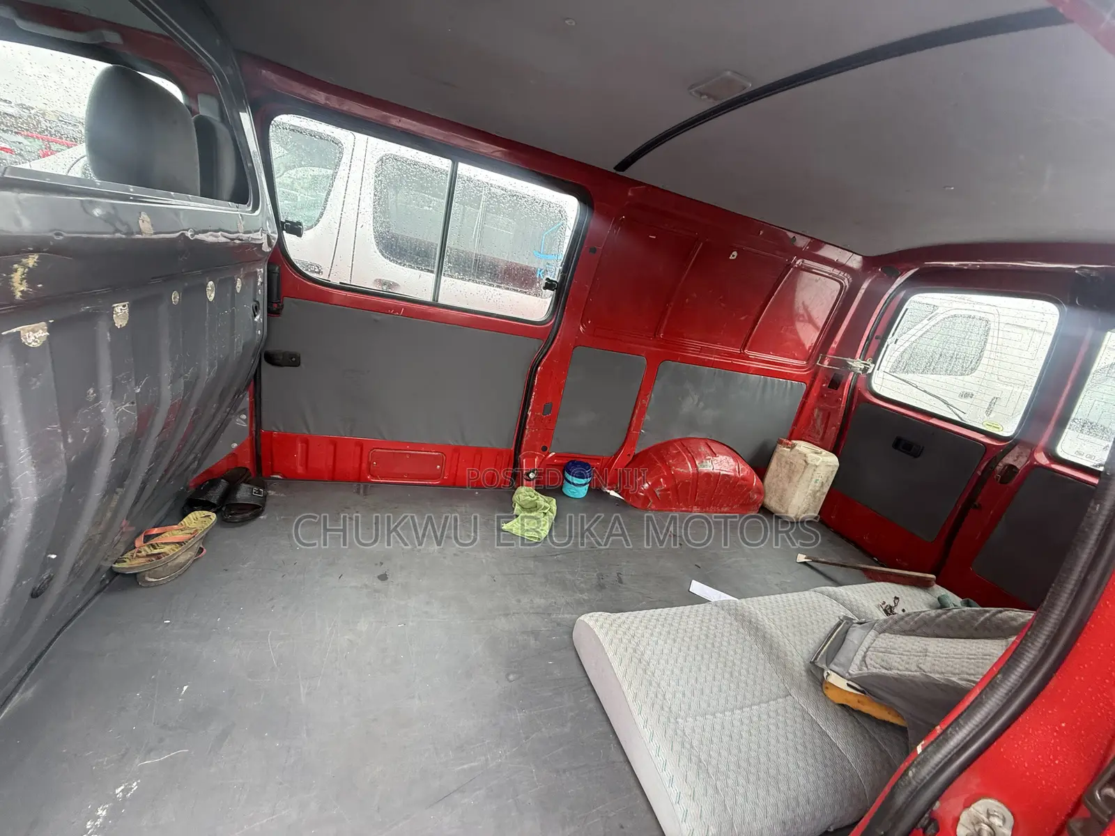 Toyota HiAce 2002 Red