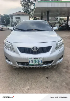 Toyota Corolla 2009 Silver