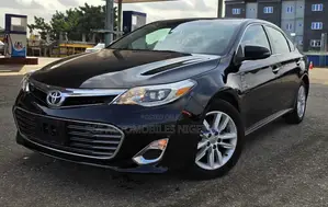 Toyota Avalon XLE Premium Sedan FWD (3.5L 6cyl 6A) 2013 Black