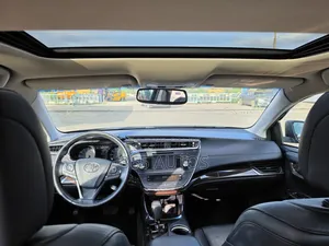 Toyota Avalon XLE Premium Sedan FWD (3.5L 6cyl 6A) 2013 Black