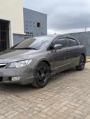 Honda Civic 2006 Gray