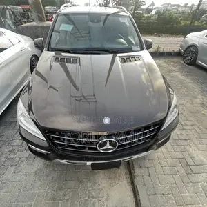 Mercedes-Benz M Class ML350 4dr SUV (3.5L 6cyl 7A) 2014 Brown