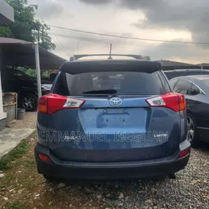 Toyota RAV4 2014 Blue