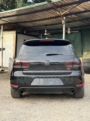 Volkswagen Golf 2013 Black