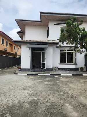 Mini Flat in Lekki Phase 1 for rent