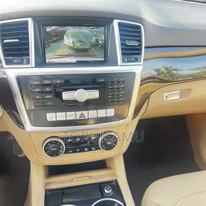 Mercedes-Benz M Class ML350 4MATIC 4dr SUV AWD (3.5L 6cyl 7A) 2014