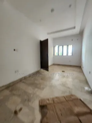 1bdrm Room & Parlour in Lekki Phase 1 for rent