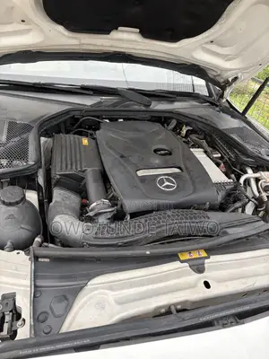 Mercedes-Benz C300 2018 White