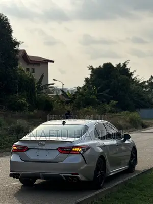 Toyota Camry 2022 Silver