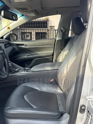 Toyota Camry 2022 Silver