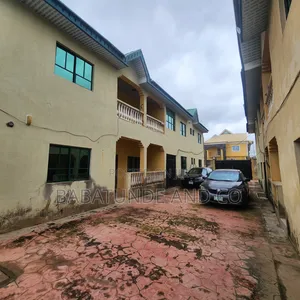 3bdrm Block of Flats in Aba Nla, Ologuneru for sale