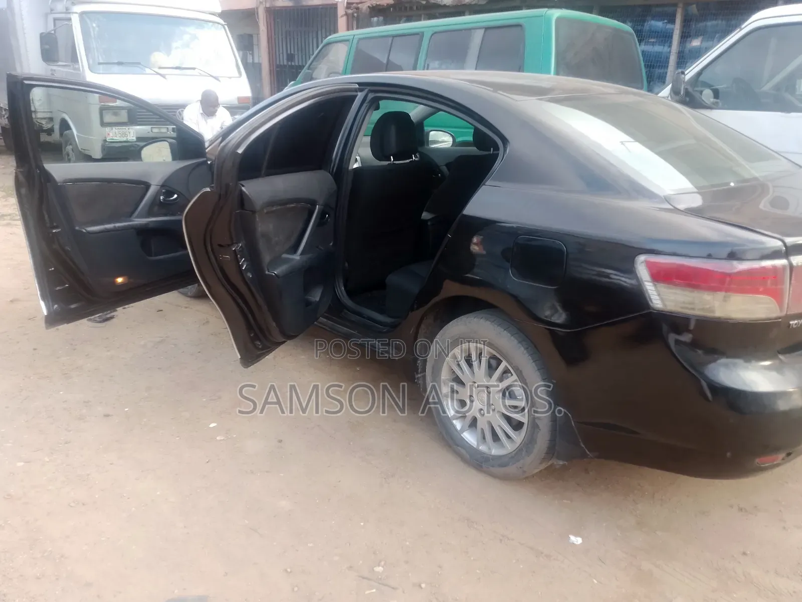 Toyota Avalon 2012 Black