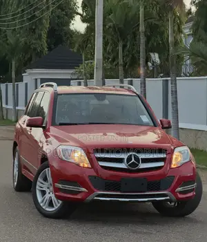 Mercedes-Benz GLK-Class 2013 Maroon