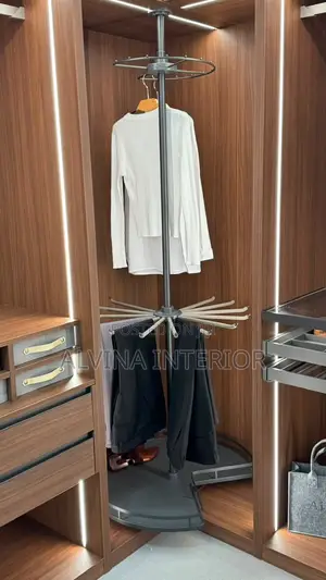 Rotating Clothes Hanger