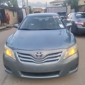Toyota Camry 2011 Green